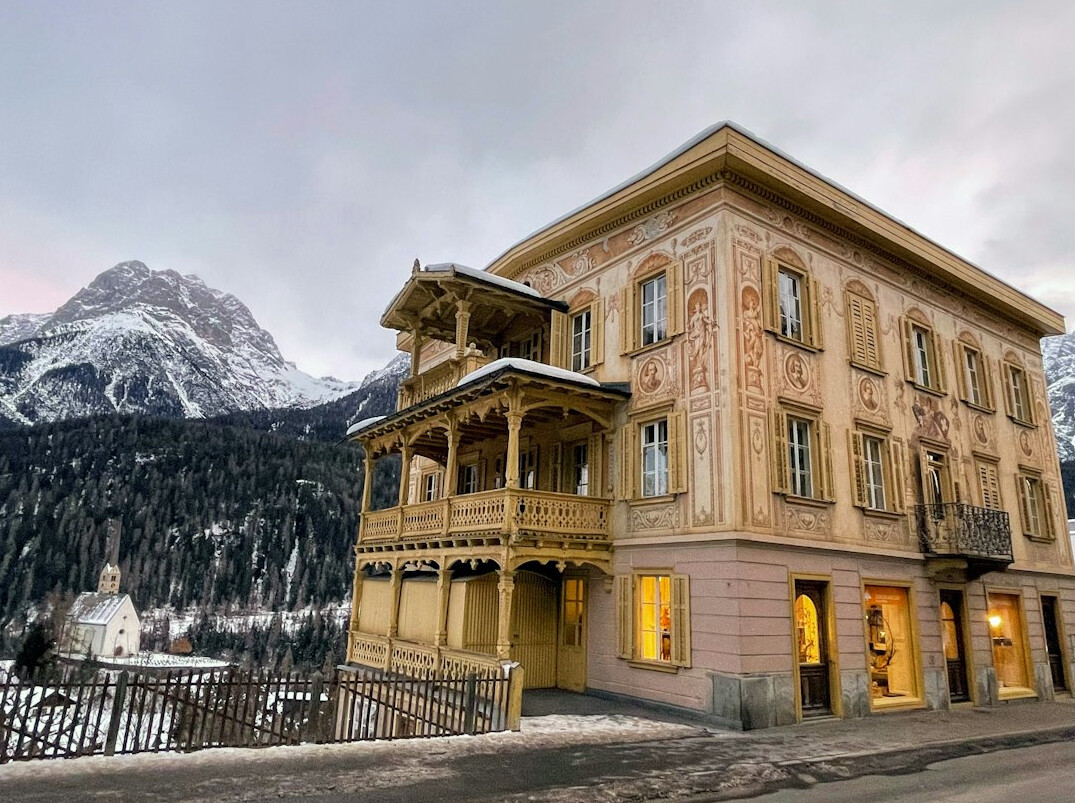 swiss archives building